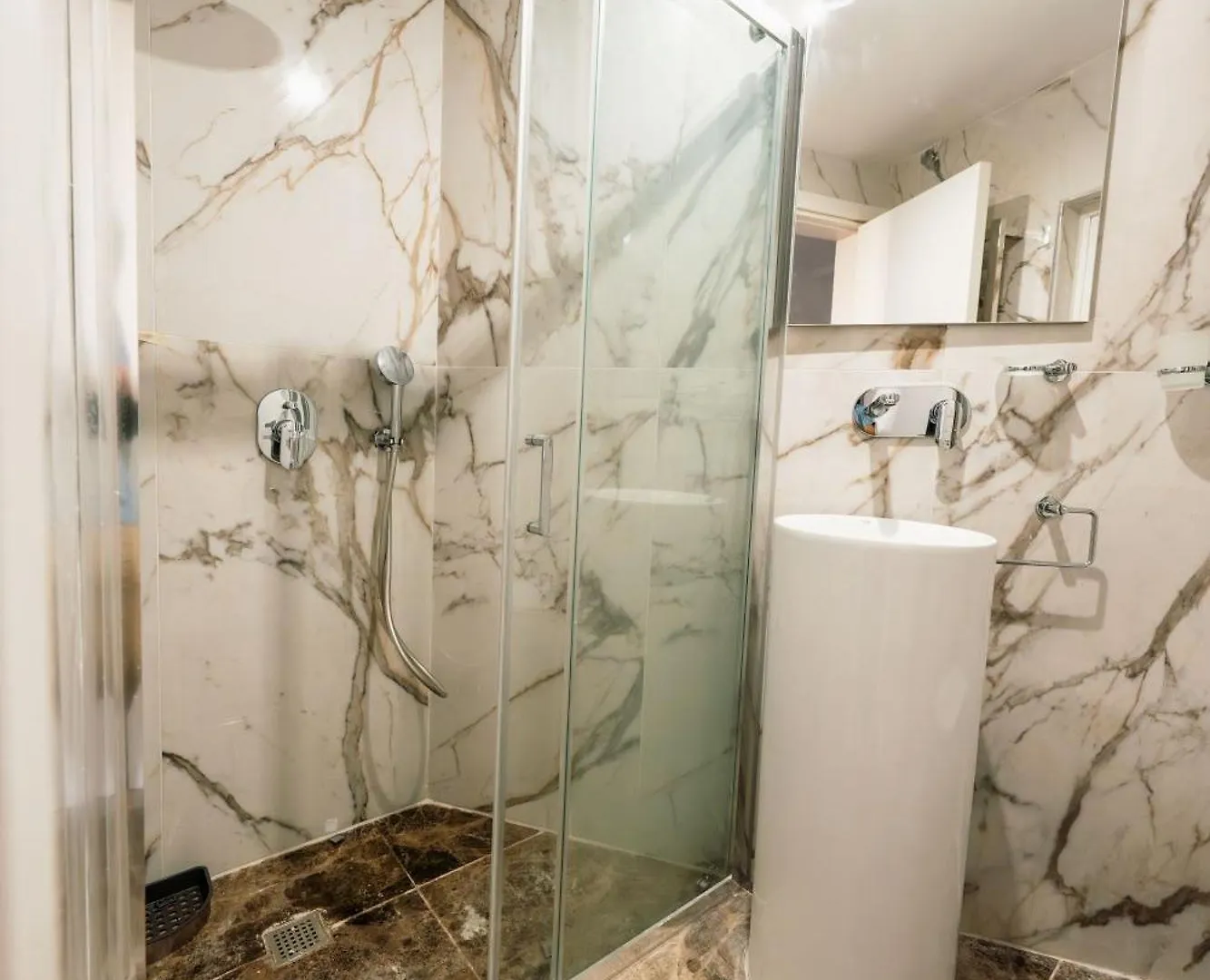 A Stunning Apartment With A Private Heated Pool Saint Julian's