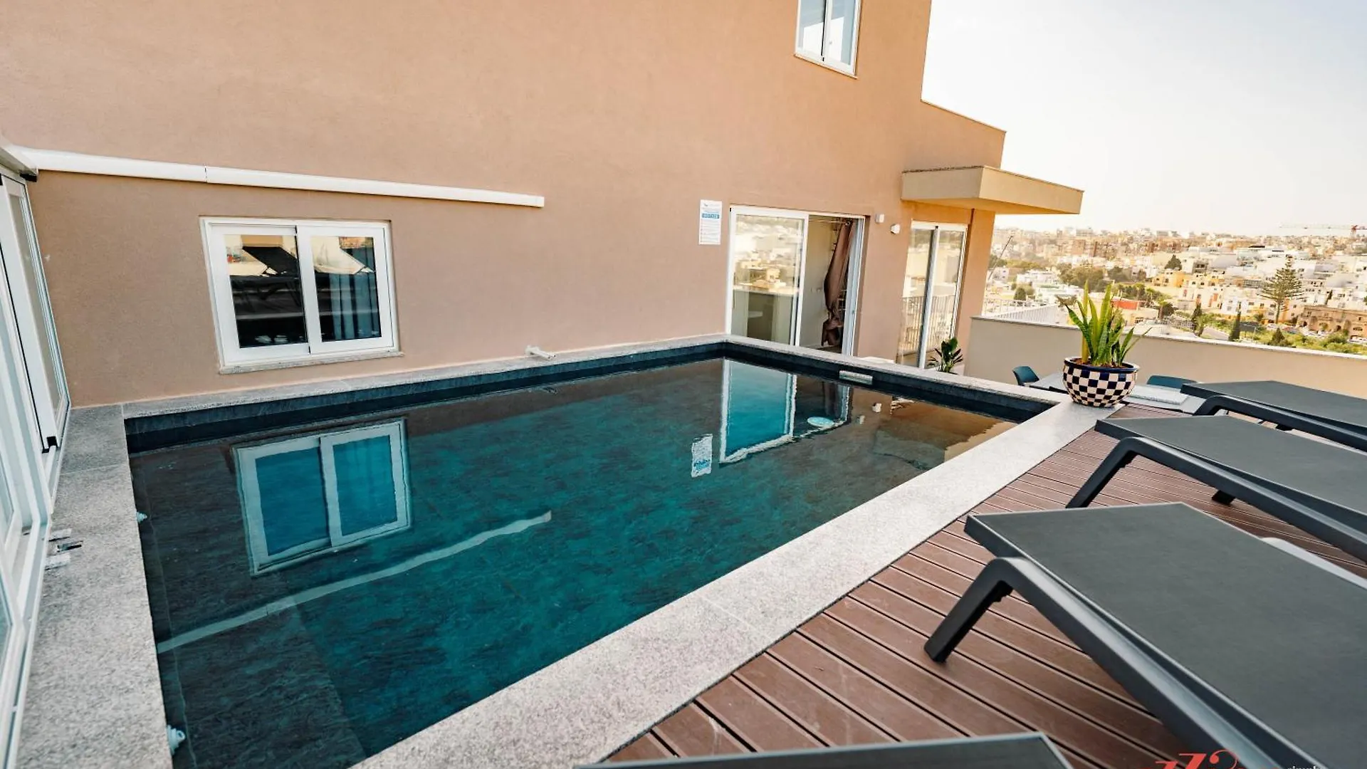 A Stunning Apartment With A Private Heated Pool Saint Julian's